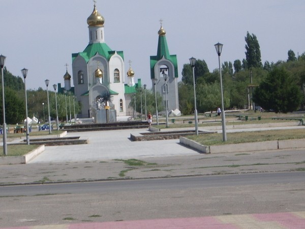 Знаменск астраханская. Храм г Знаменск Астраханской области. Знаменск Церковь храм. Капустин Яр город Знаменск. Знаменск Церковь Александра Невского.