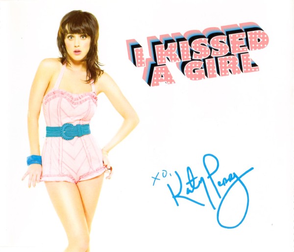 Katy Perry — I Kissed a Girl