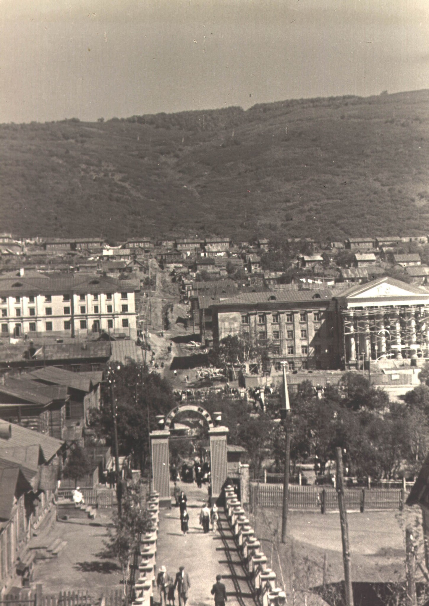 Старый петропавловск камчатский. Петропавловск-Камчатский 1930. Петропавловск-Камчатский 1960. Петропавловск-Камчатский 1960 центр. Петропавловск-Камчатский в 1960 году.