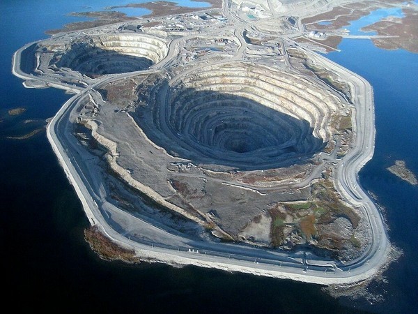 
5. Алмазная шахта Диавик, Канада