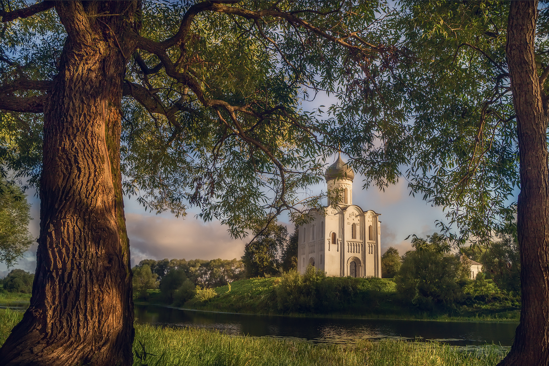 Хороши были церкви. Церковь Покрова на Нерли. Русь храм на Нерли. Церковь Покрова на Нерли 1165. Покрова на Нерли в Усть Лабинске.