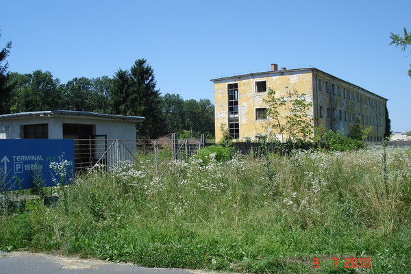 Шармеллек венгрия военный городок